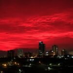 IMPACTANTE CIELO ROJO SORPRENDE A VENEZUELA TRAS LOS TERREMOTOS