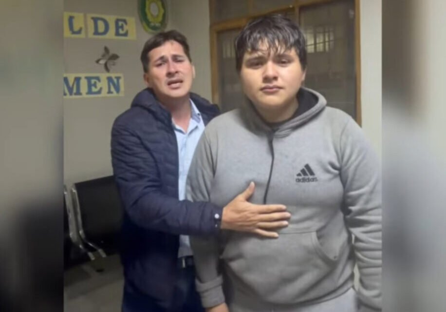 JOVEN UNIVERSITARIO FUE HALLADO EN SUCRE Y YA ESTÁ CON SU FAMILIA