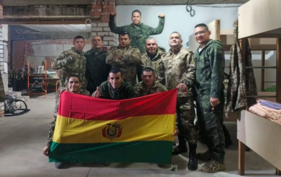 POLICÍA IDENTIFICA A TRES BOLIVIANOS POR RECLUTAR PERSONAS PARA LA GUERRA EN RUSIA