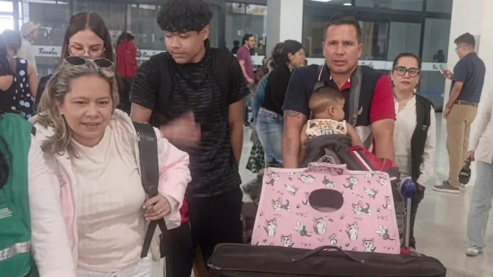 FAMILIA AFECTADA POR SISMOS EN VENEZUELA LLEGA A SANTA CRUZ PARA COMENZAR DE NUEVO