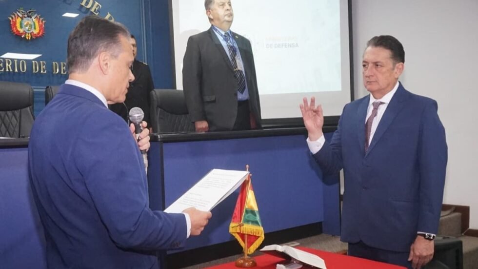 ROBERTO DAGNER RIVERO ZIMMERMANN ASUME EL VICEMINISTERIO DE DEFENSA CIVIL