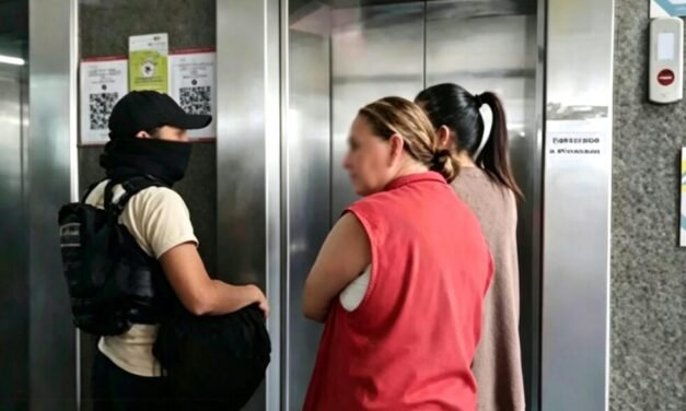 DOS MUJERES ENFRENTAN AUDIENCIA POR EL CARGAMENTO DE ARMAS HALLADO EN VIRU VIRU