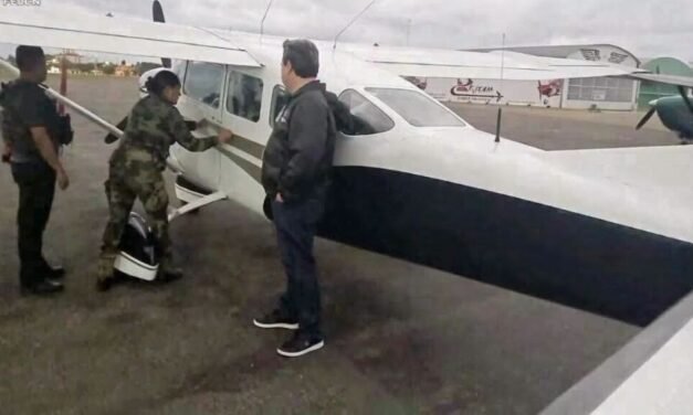 SANTA CRUZ: HALLAN MILES DE DÓLARES EN AVIONETA Y ARRESTAN AL PILOTO