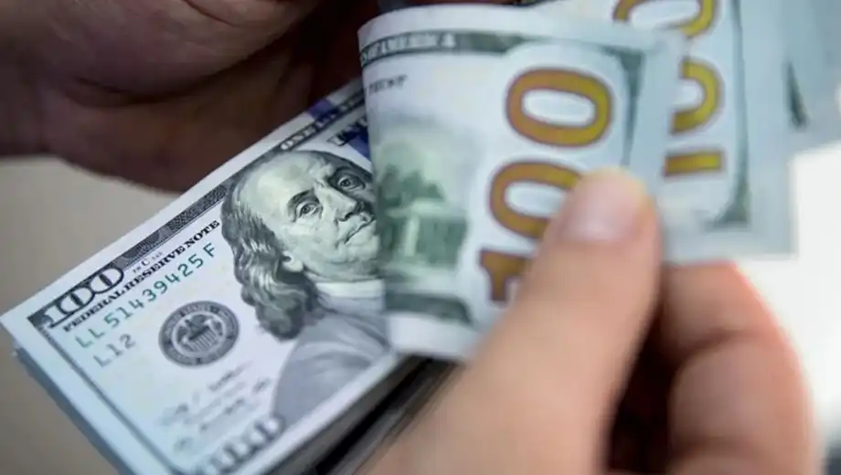 DÓLAR OFICIAL CONTINÚA EN ASCENSO Y LLEGA A BS 10,40