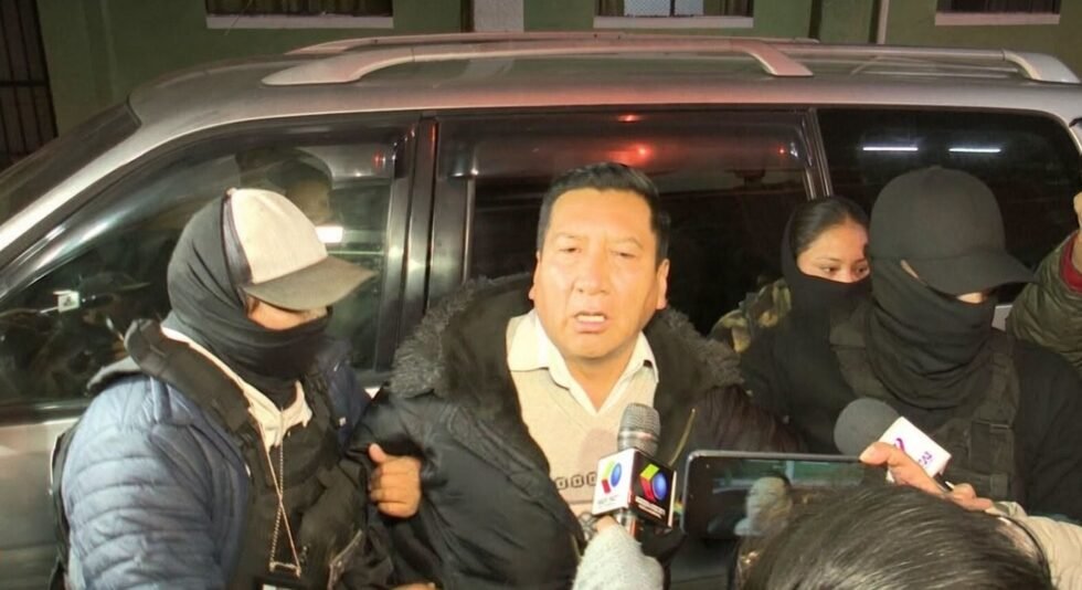CASO BLOQUEOS: FREDDY MAMANI RECIBE ARRESTO DOMICILIARIO Y DEBERÁ PAGAR BS 30.000 DE FIANZA