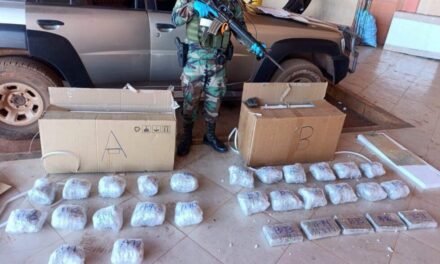SARGENTO POLICIAL ES APREHENDIDA TRAS OPERATIVO ANTIDROGA EN LOS LOTES
