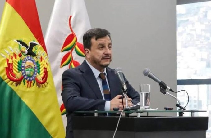 FISCALÍA ORDENA APREHENSIÓN DE EXMINISTRO MEDINACELI POR CASO “GASOLINA DESESTABILIZADA”