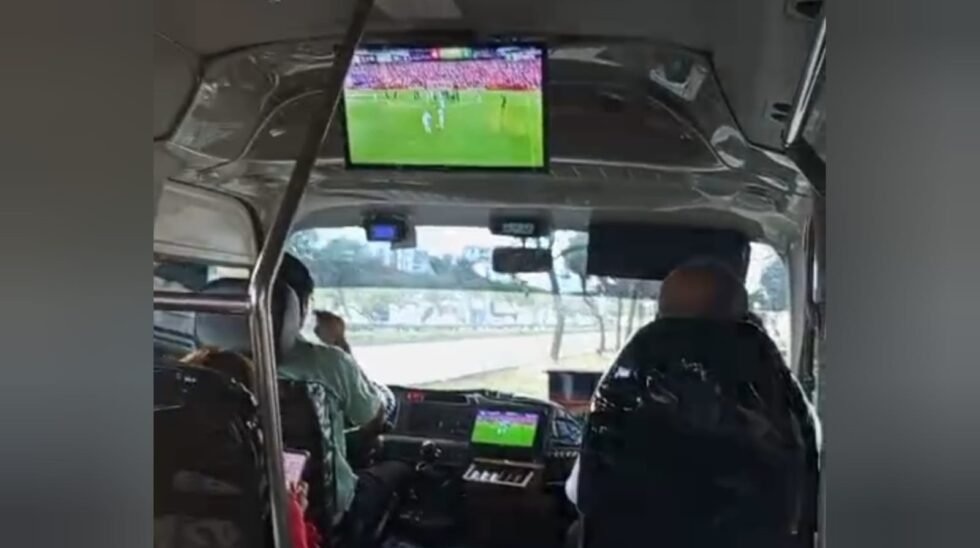 EL MUNDIAL SE VE TAMBIÉN EN EL TRANSPORTE PÚBLICO