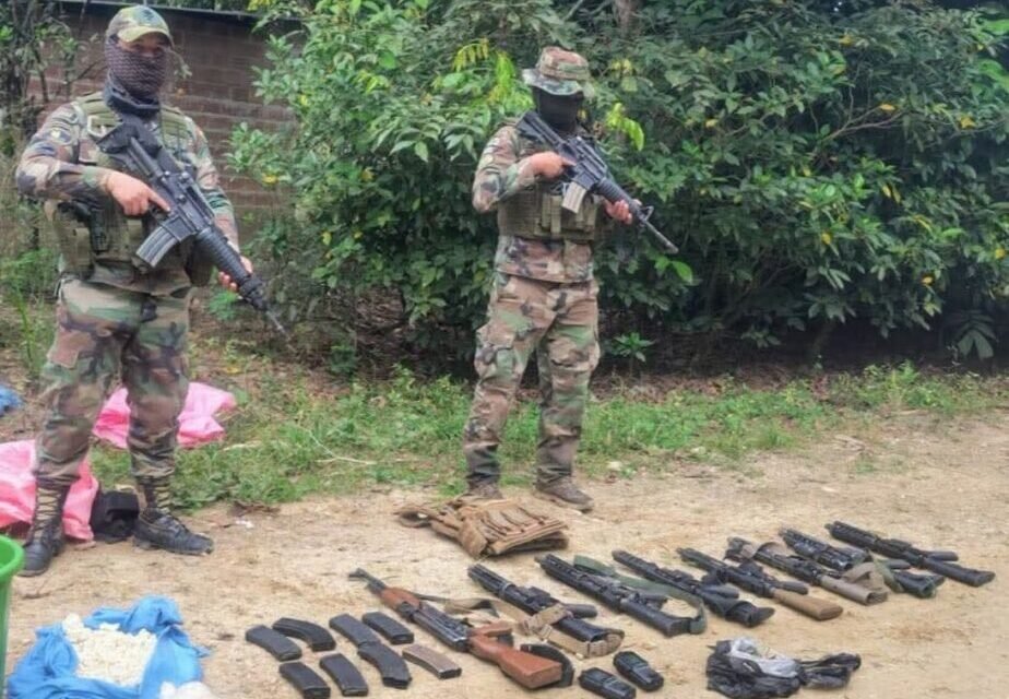 UMOPAR Y FELCN INCAUTAN ARMAS Y DESMANTELAN LABORATORIOS MÓVILES EN VILLA TUNARI