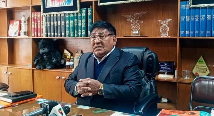 CHOFERES EXIGEN AL GOBIERNO UNA REUNIÓN EN 48 HORAS POR LA FALTA DE COMBUSTIBLES