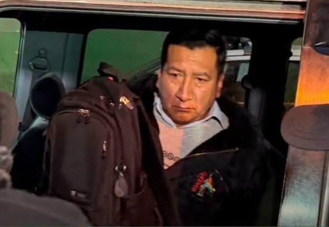 APREHENDEN AL EXDIPUTADO FREDDY MAMANI POR LA INVESTIGACIÓN DE LOS 53 DÍASBLOQUEOS