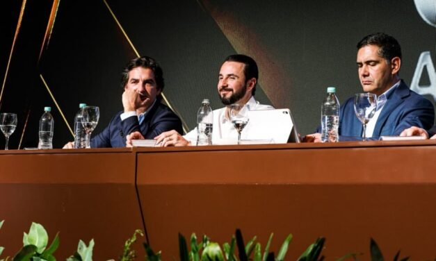 VELASCO DESTACA ALIANZA CON PRODUCTORES PARA CONVERTIR A SANTA CRUZ EN POTENCIA EXPORTADORA