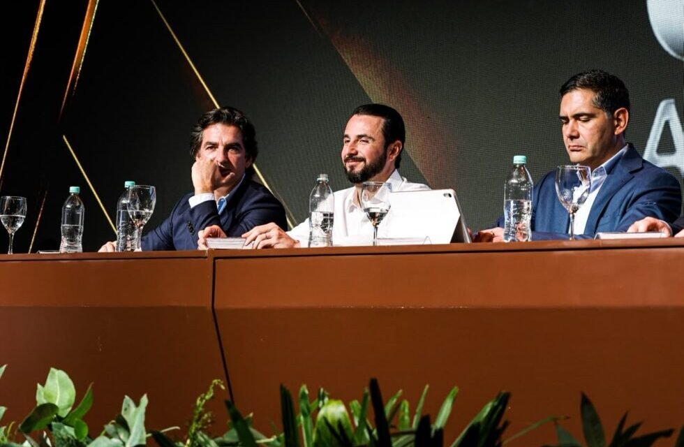 VELASCO DESTACA ALIANZA CON PRODUCTORES PARA CONVERTIR A SANTA CRUZ EN POTENCIA EXPORTADORA