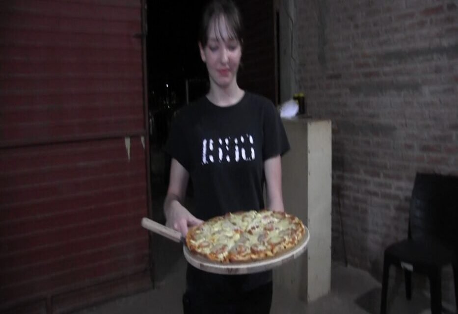 “LA CUEVA DEL QUESO”, LA PIZZERÍA MENONITA QUE ABRE CAMINO FUERA DE SUS COLONIAS