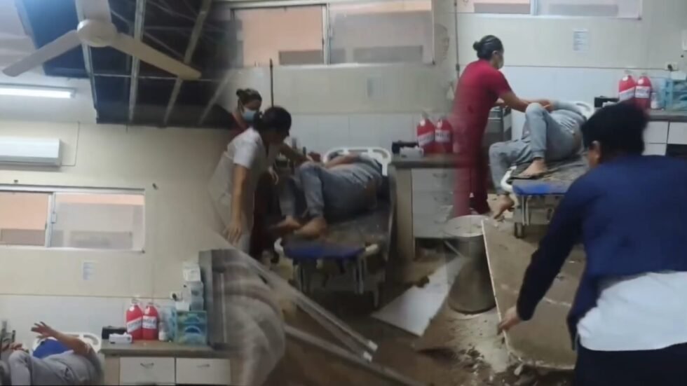 ¡SUSTO EN EMERGENCIAS! TECHO SE DESPLOMA SOBRE UNA PACIENTE EN EL CENTRO DE SALUD 25 DE DICIEMBRE