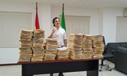 ALCALDE ANUNCIA CON DESPIDOS A ADMINISTRATIVOS SI CONTINÚA EL PARO DE SALUD