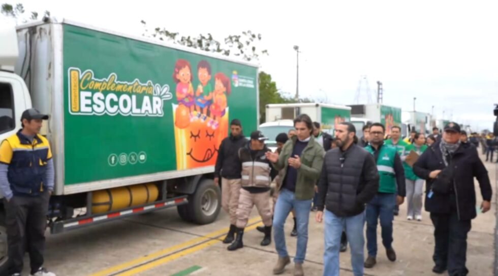 ALCALDÍA DESPLIEGA 40 VEHÍCULOS PARA GARANTIZAR DESAYUNO ESCOLAR DESDE ESTE LUNES