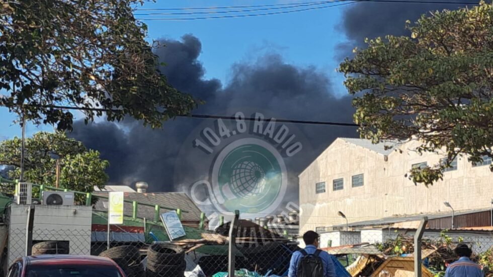 ¡ALERTA! REPORTAN INCENDIO ESTRUCTURAL EN EMPRESA DEL PARQUE INDUSTRIAL
