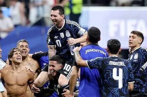 ARGENTINA VA POR EL BICAMPEONATO TRAS ELIMINAR A INGLATERRA