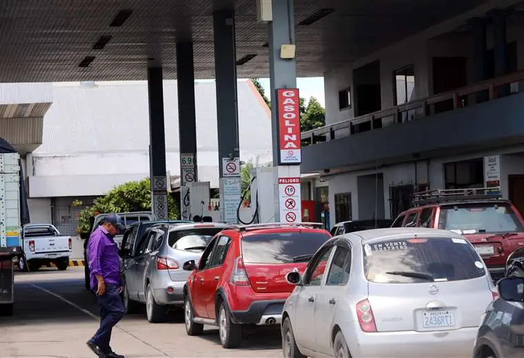 YPFB PREVÉ NORMALIZAR ABASTECIMIENTO DE COMBUSTIBLES HASTA FIN DE MES