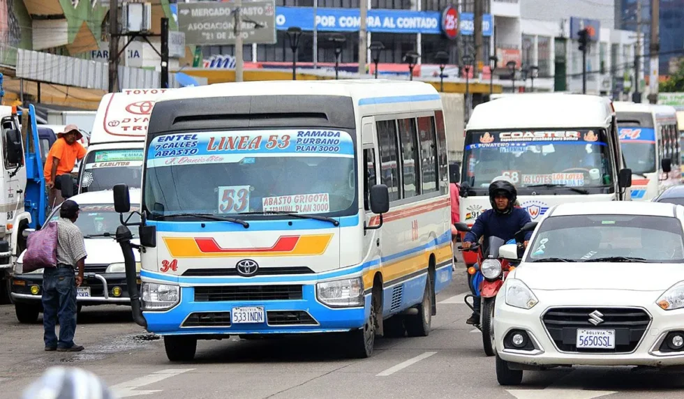 ALCALDÍA DESCARTA INCREMENTO DEL PASAJE EN SANTA CRUZ