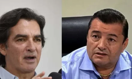 JHONNY RESPONDE A SAAVEDRA: “SI HAY 22 MIL CASOS, QUE PUBLIQUEN TODOS LOS NOMBRES”