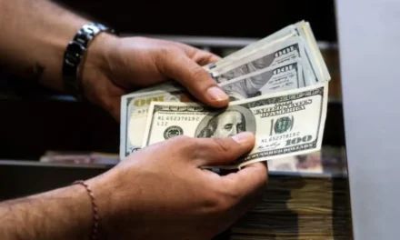 DÓLAR FLEXIBLE SIGUE EN SUBIDA Y LIBRECAMBISTAS VEN AFECTACIÓN