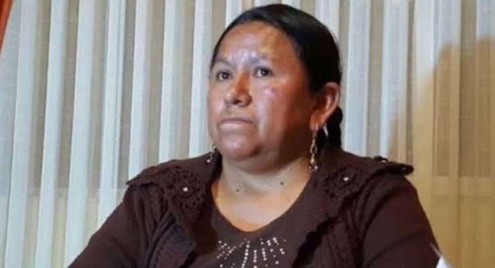 INTERPOL RATIFICA ALERTA ROJA CONTRA NEMESIA ACHACOLLO VIGENTE DESDE JUNIO