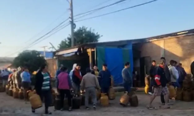 LA CRISIS SE AGRAVA: AHORA HAY FILAS POR GLP