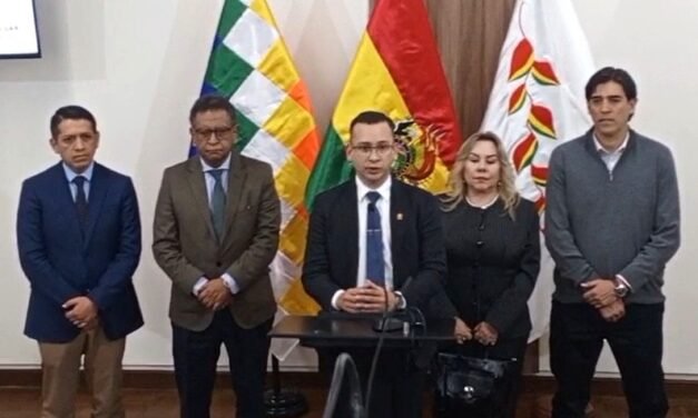 EJECUTIVO Y TSJ SE SIENTAN A NEGOCIAR TRAS AMENAZA DE PARO