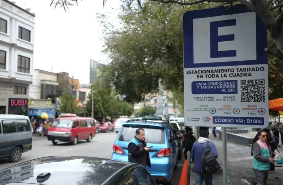 LA PAZ PONE FIN A LAS «GRAPAS» Y LANZA UN NUEVO MODELO DE PARQUEO TARIFADO