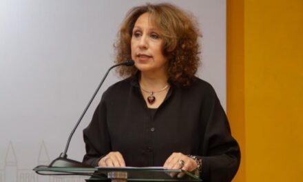 CINTHYA YAÑEZ RENUNCIA AL MINISTERIO DE TURISMO Y CULTURAS