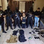 POLICÍA INCAUTA AK-47, AR-15, PISTOLAS Y GRANADAS EN OPERATIVO EN BENI