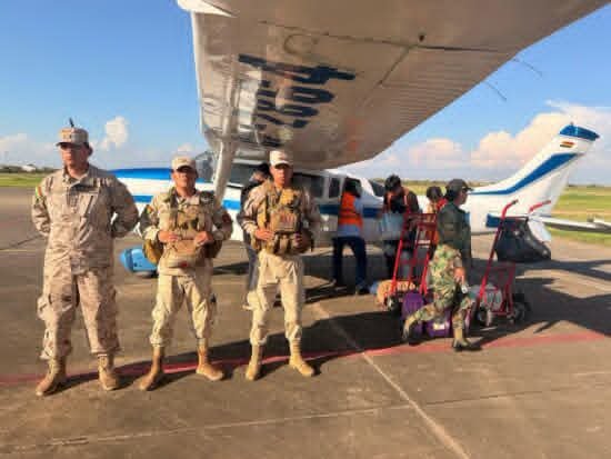 BUSCAN A FISCAL DESAPARECIDO TRAS SOBREVIVIR A ACCIDENTE DE AVIONETA