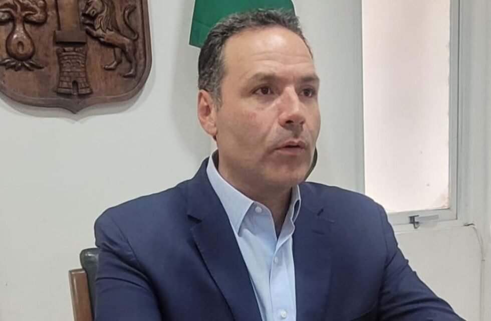 ZAMBRANA: “YPFB DEBE EXPLICAR QUÉ ESTÁ FALLANDO CON LOS COMBUSTIBLES”