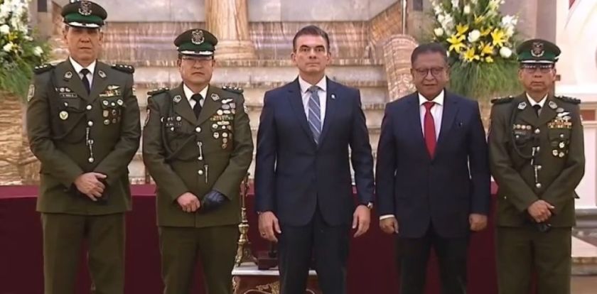 JAVIER ÁLVAREZ ASUME COMO COMANDANTE GENERAL DE LA POLICÍA TRAS RENUNCIA DE SOKOL