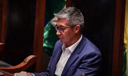 ESPINOZA CUESTIONA CENSURA DE LA ALP Y ANUNCIA CONSULTA AL TCP