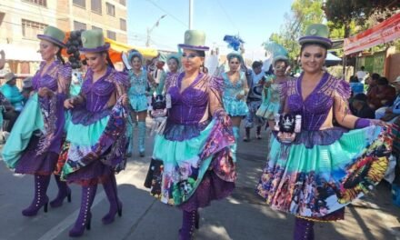 84 FRATERNIDADES LLEVAN COLOR Y FOLKLORE A LA GRAN ENTRADA DE URKUPIÑA