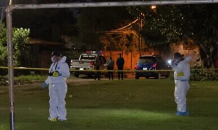 FISCALÍA INVESTIGA A TRES ADOLESCENTES POR LA MUERTE DE UN JOVEN EN EL PLAN 3000