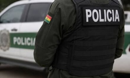 TRES HOMBRES ARMADOS ASALTAN Y GOLPEAN A UNA JOVEN EN EL URUBÓ