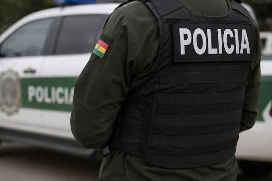 TRES HOMBRES ARMADOS ASALTAN Y GOLPEAN A UNA JOVEN EN EL URUBÓ