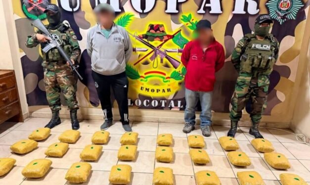 REQUISA A UNA FLOTA PERMITE HALLAR 30 PAQUETES DE MARIHUANA