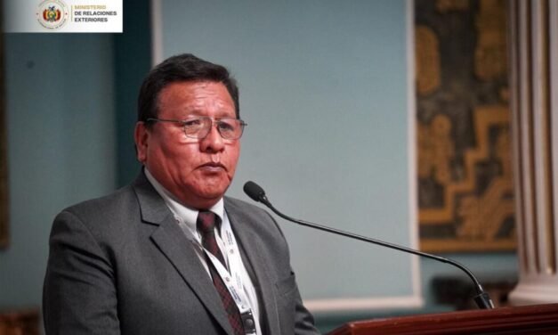 HÉCTOR FRANCISCO HUANCA ASUME COMO NUEVO CANCILLER DE BOLIVIA