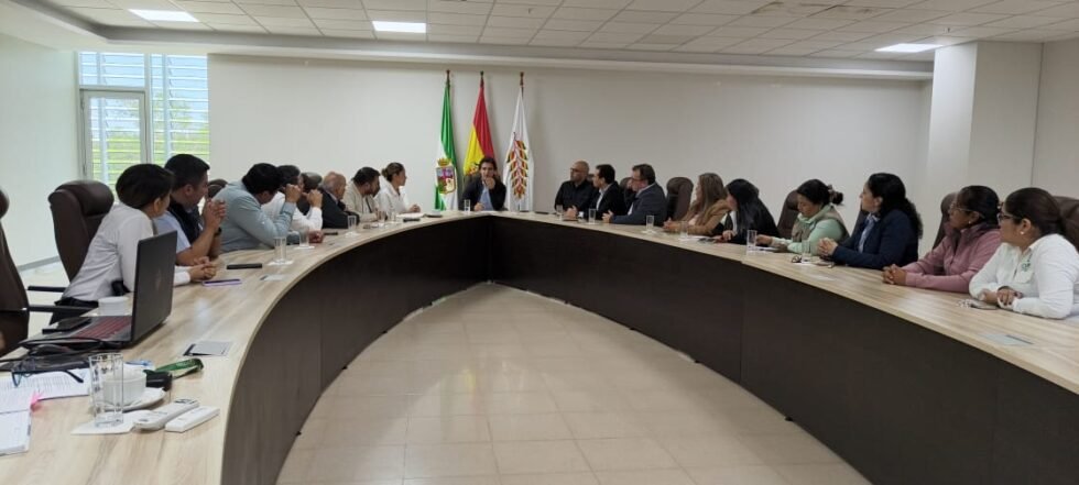 ALCALDÍA Y SOCIEDAD DE INGENIEROS PREPARAN PLAN PARA EVALUAR SEGURIDAD DE LOS MERCADOS