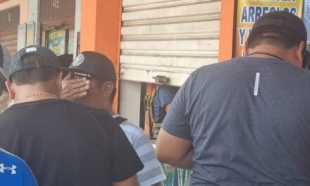 DELINCUENTES ROBAN EN UNA JOYERÍA EN LA ZONA DE LOS POZOS