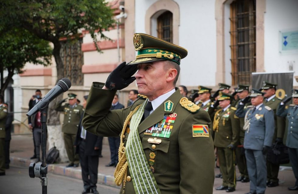 MIRKO SOKOL PRESENTA SU RENUNCIA COMO COMANDANTE GENERAL DE LA POLICÍA