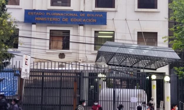 MINISTERIO DE EDUCACIÓN PREPARA NUEVOS NOMBRAMIENTOS TRAS DOS RENUNCIAS