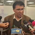 SENADO SUSPENDE 8 MESES A NILTON CONDORI POR PROMOVER LOS 53 DÍAS DE BLOQUEOS