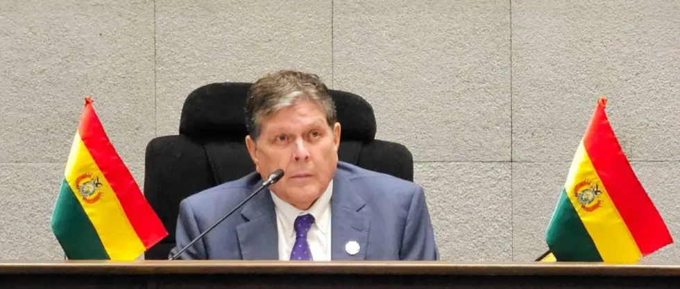 INTERPELACIÓN: MINISTRO DE HIDROCARBUROS ADMITE DEUDA MILLONARIA Y DENUNCIA FALLAS EN YPFB