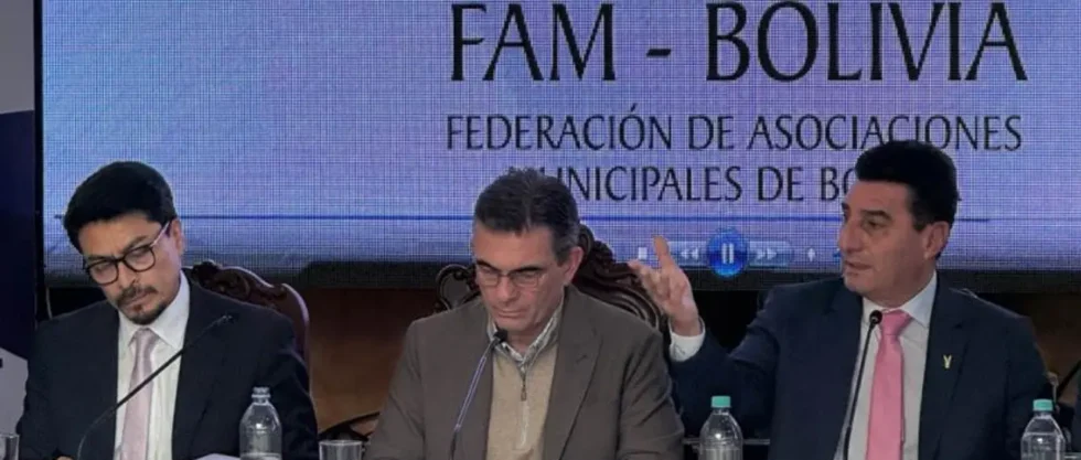 CONCLUYÓ ENCUENTRO ENTRE PAZ Y ALCALDES CON DEMANDAS POR EL DIÉSEL Y EL 50/50